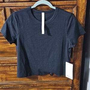 Lululemon Nwts Black Classic Fit Cotton Blend Tee. Sz 6